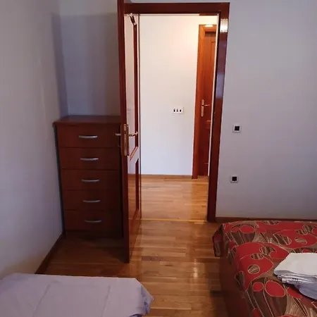 Pineto Makarska