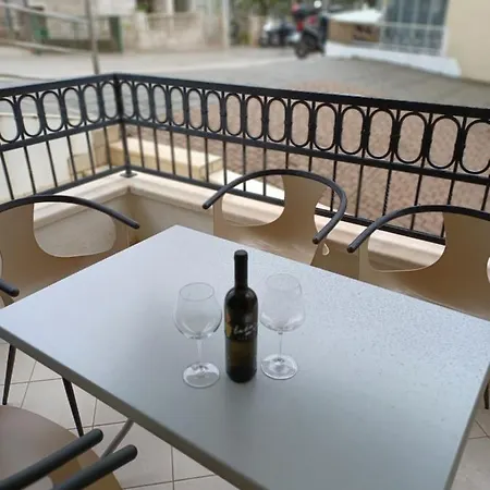 Pineto Makarska