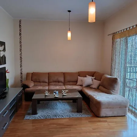 Apartment Pineto Makarska